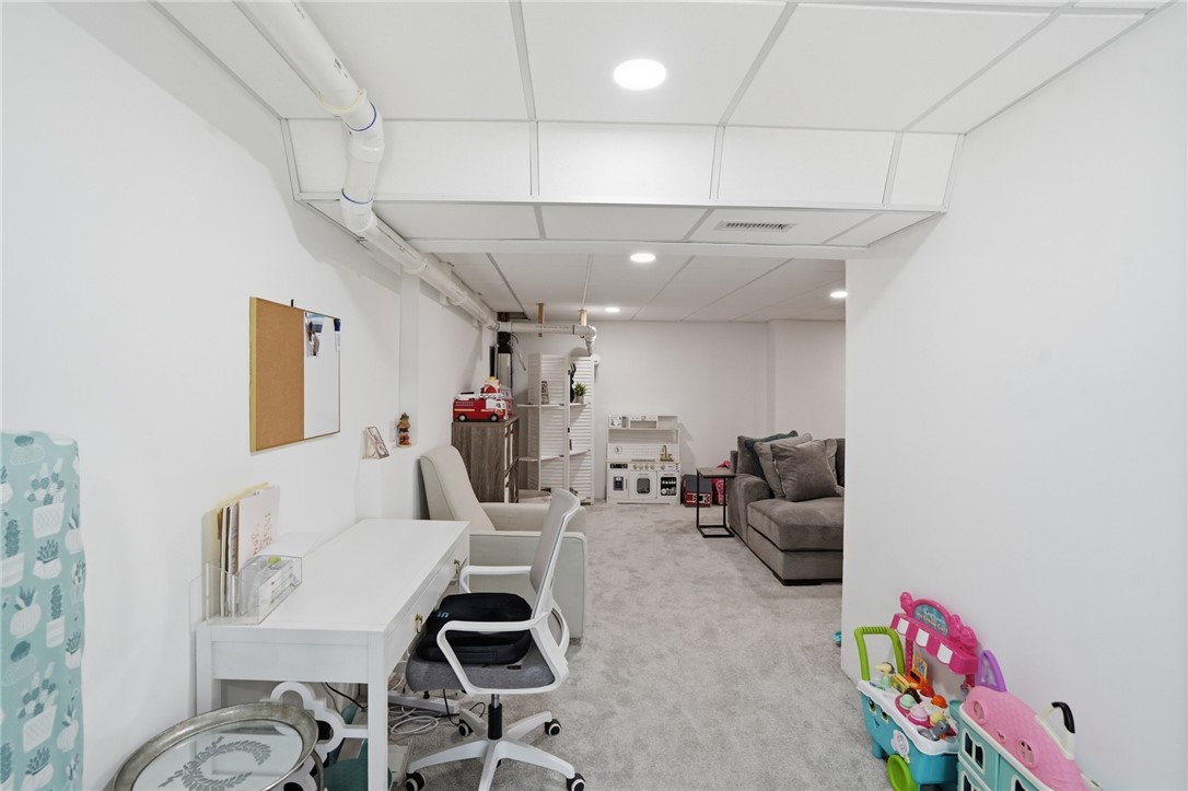 19 Fieldstone Way Westerly, RI 02891 - Photo 36 of 40