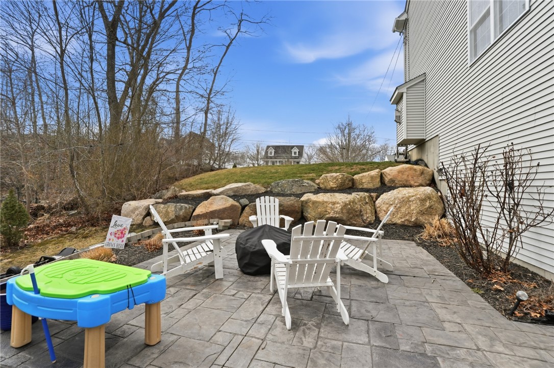 19 Fieldstone Way Westerly, RI 02891 - Photo 38 of 40