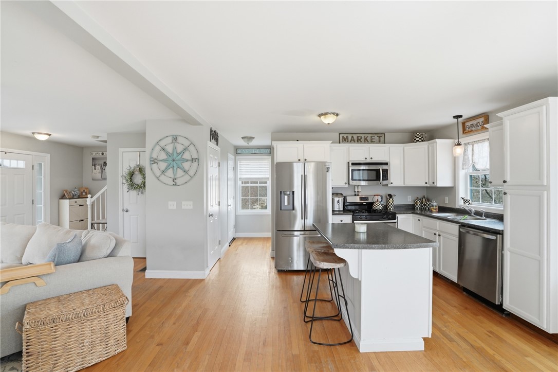 19 Fieldstone Way Westerly, RI 02891 - Photo 10 of 40