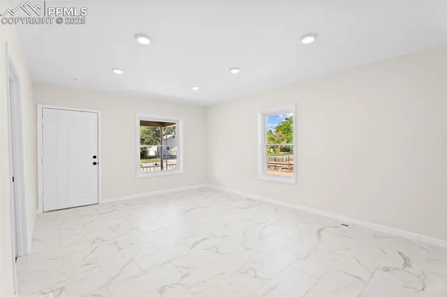 a house view with a outdoor space