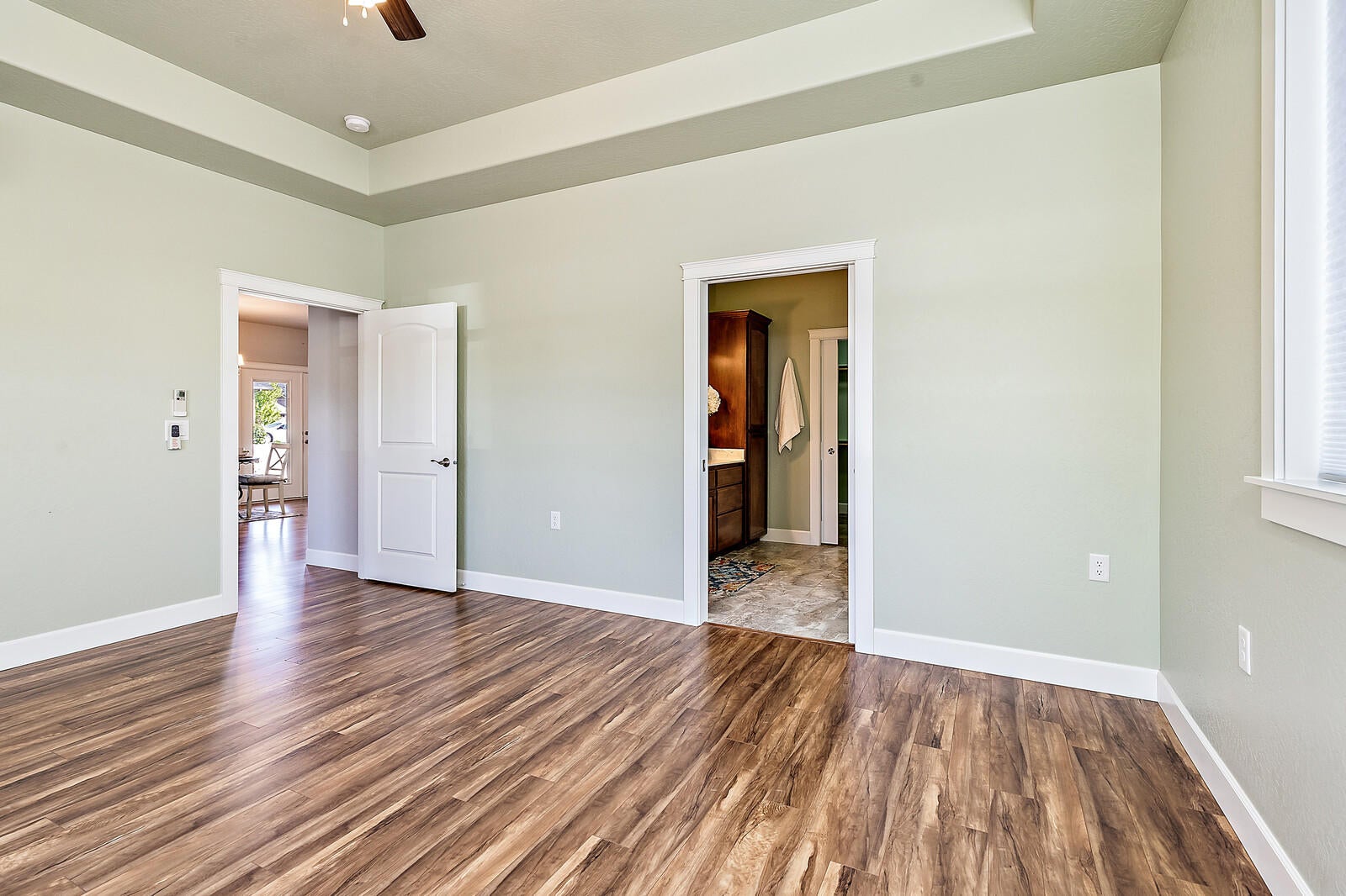 1405 North Haskell Street Central Point, OR 97502 - Photo 16 of 37 20-Master