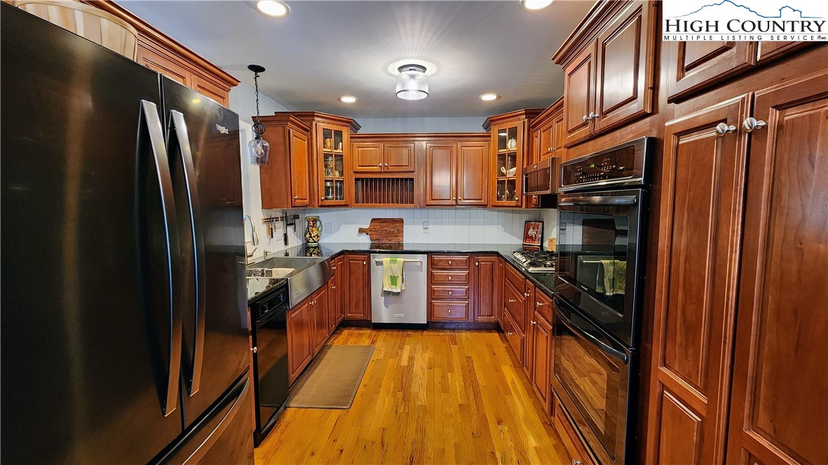 683 Joe Hartley Road Linville, NC 28657 - Photo 16 of 50