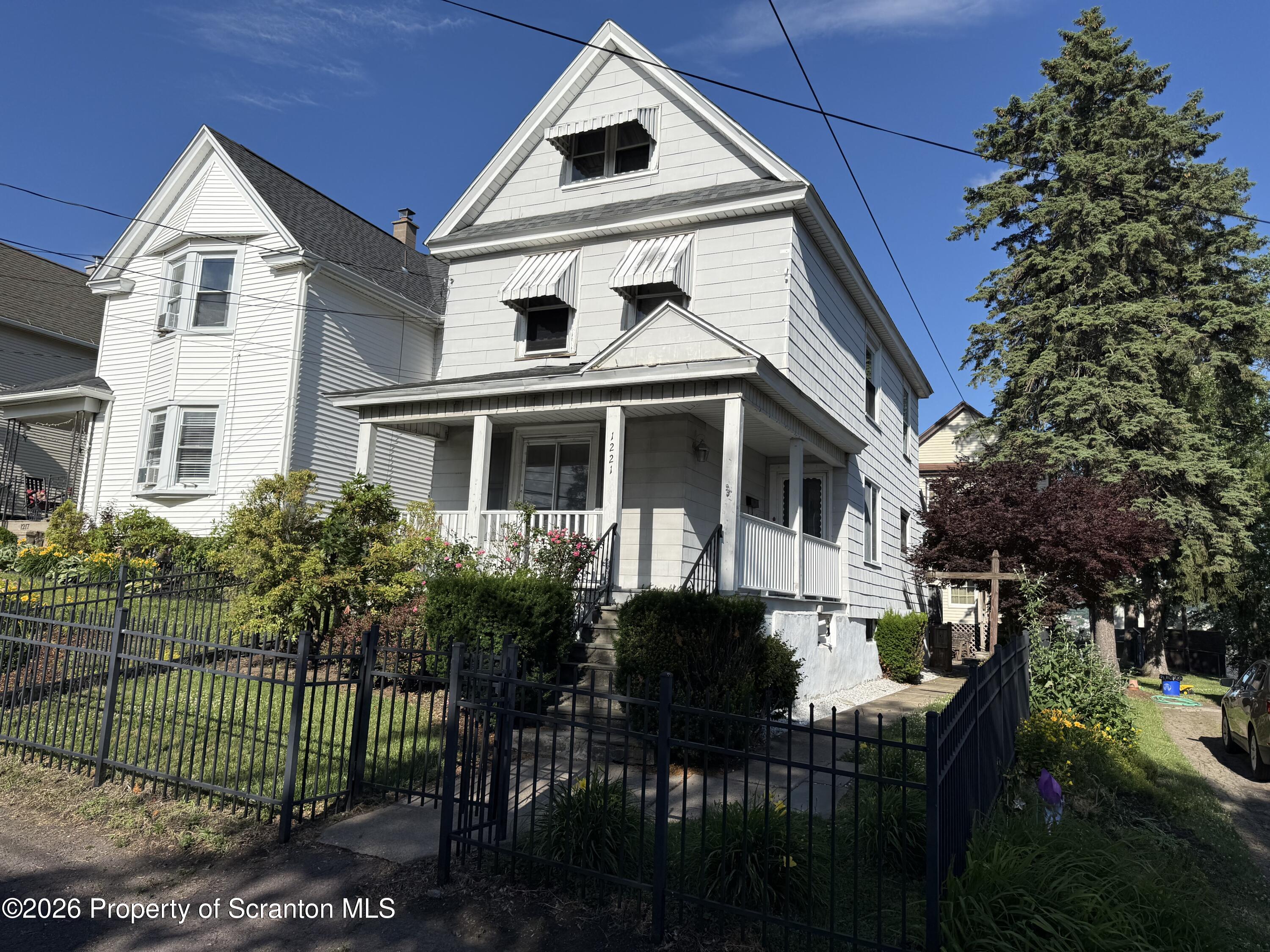 1221 Snyder Avenue Scranton, PA 18504 - Photo 2 of 46 IMG_5213