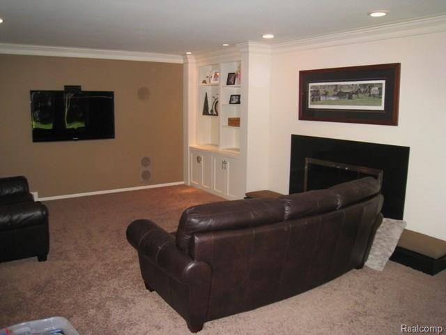 85 Lothrop Road Grosse Pointe, MI 48236 - Photo 3 of 23 Family Room