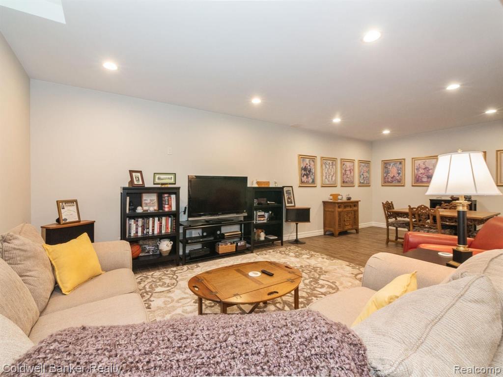 3817 Windingbrook Circle Rochester Hills, MI 48309 - Photo 29 of 46