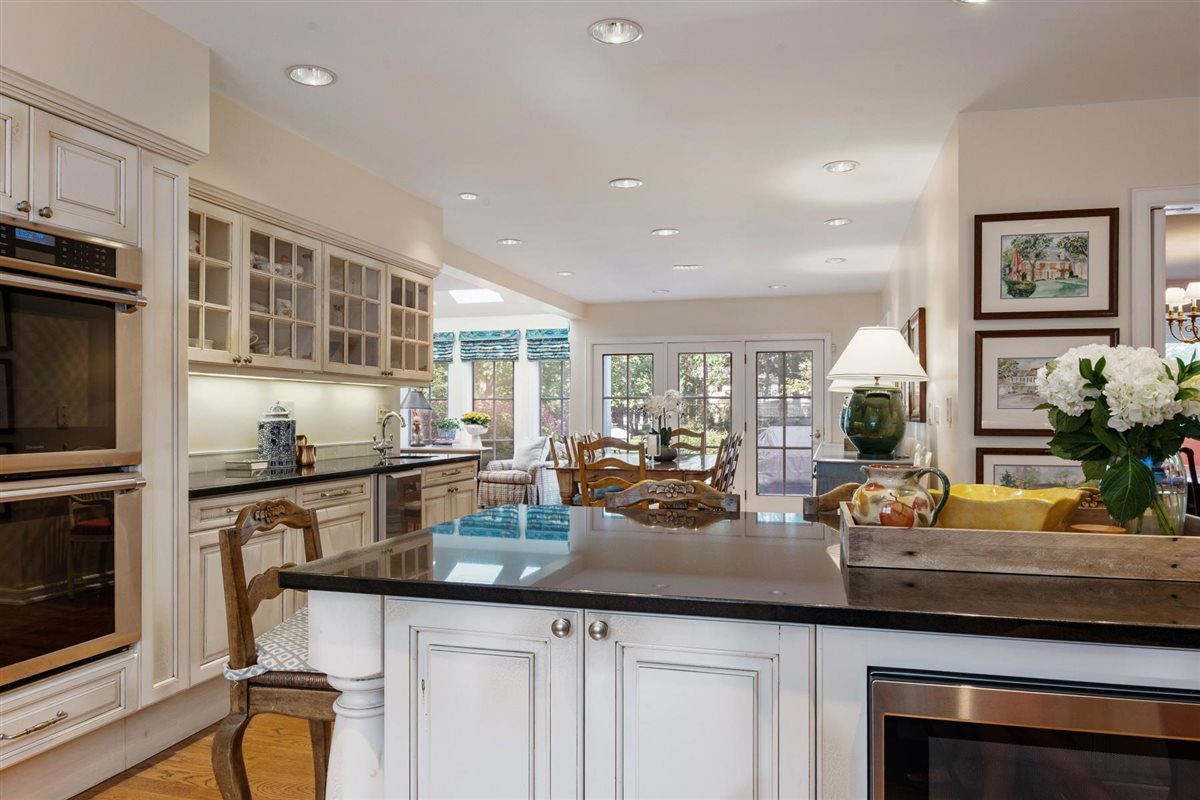 145 Woodley Road Winnetka, IL 60093 - Photo 14 of 75