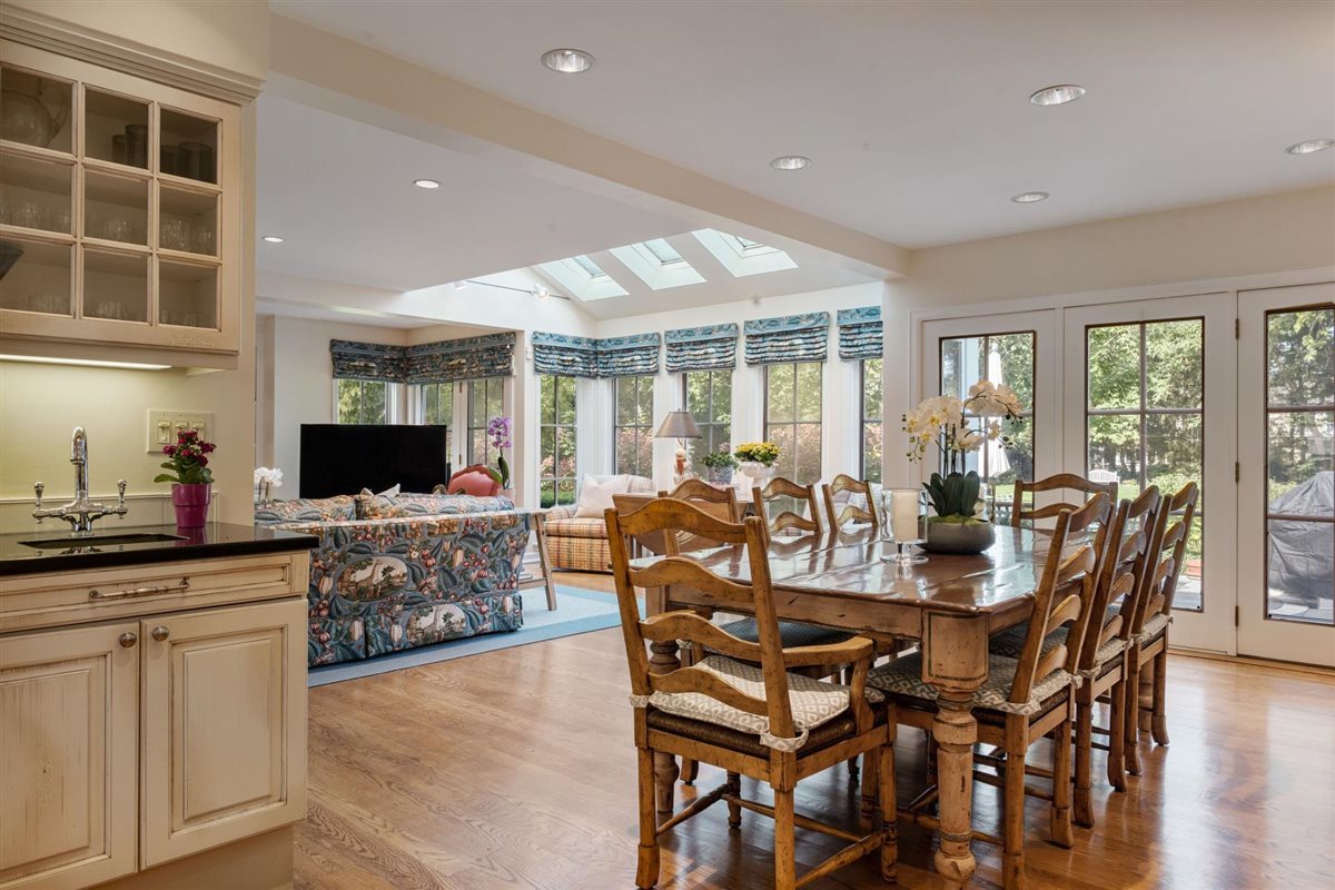 145 Woodley Road Winnetka, IL 60093 - Photo 16 of 75