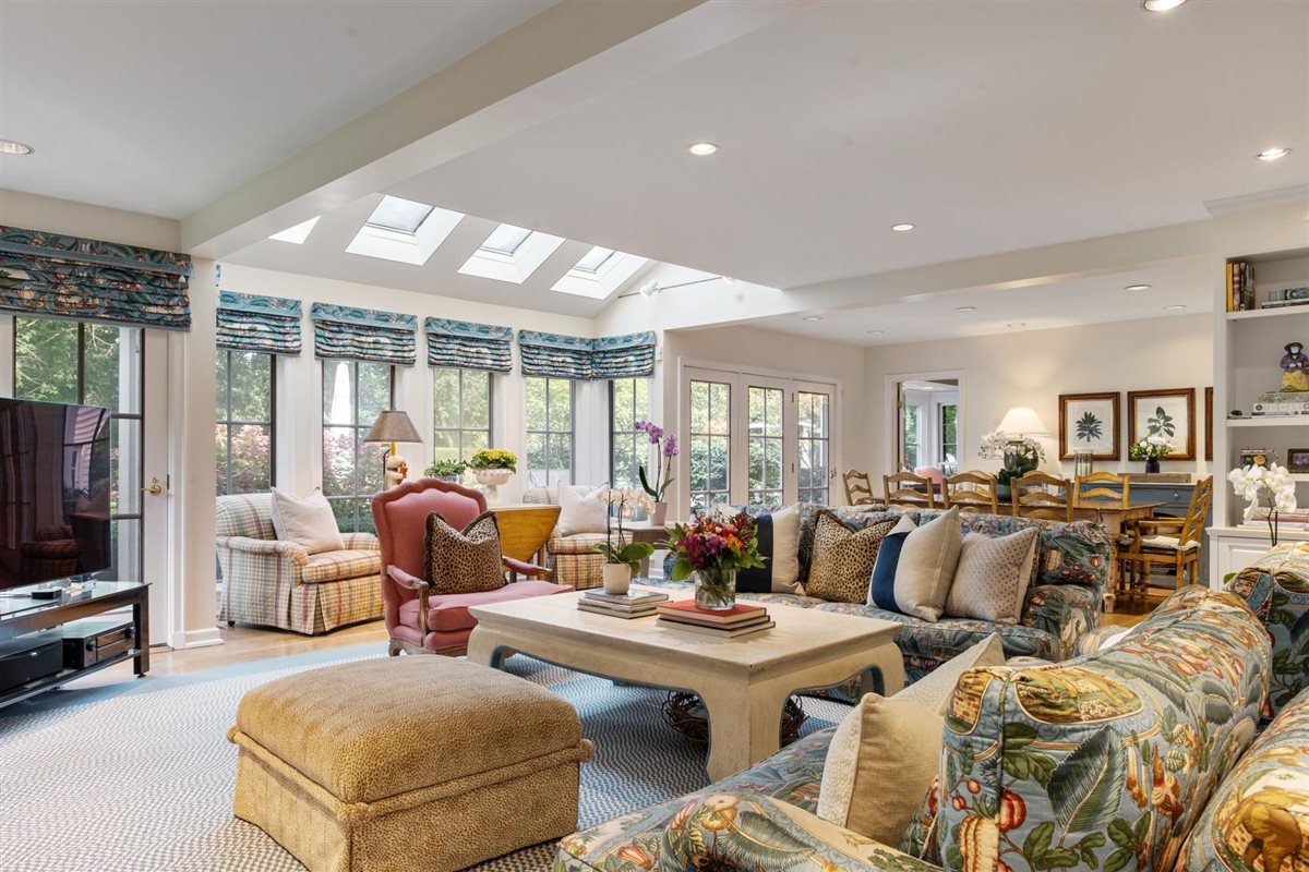 145 Woodley Road Winnetka, IL 60093 - Photo 17 of 75