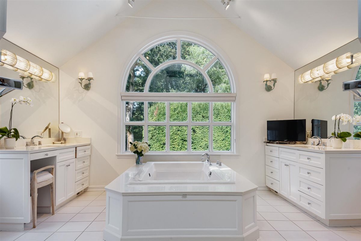 145 Woodley Road Winnetka, IL 60093 - Photo 41 of 75