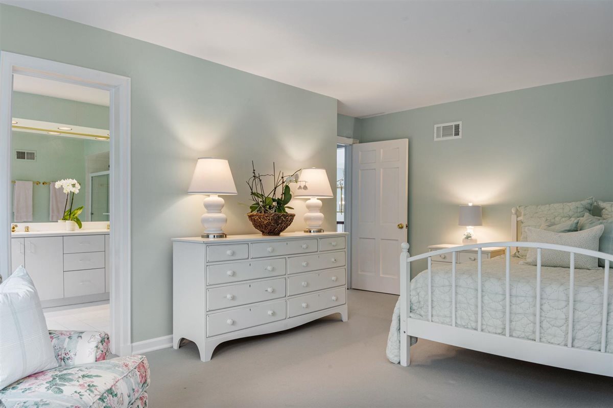 145 Woodley Road Winnetka, IL 60093 - Photo 46 of 75