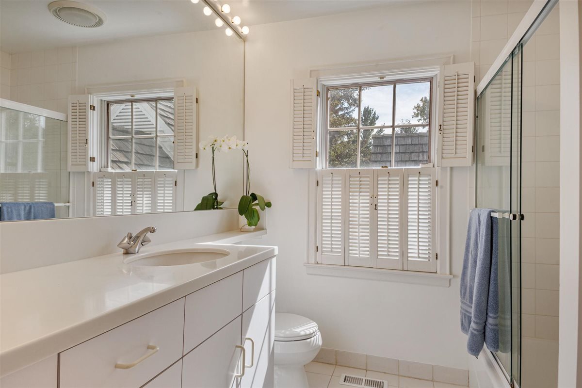 145 Woodley Road Winnetka, IL 60093 - Photo 52 of 75