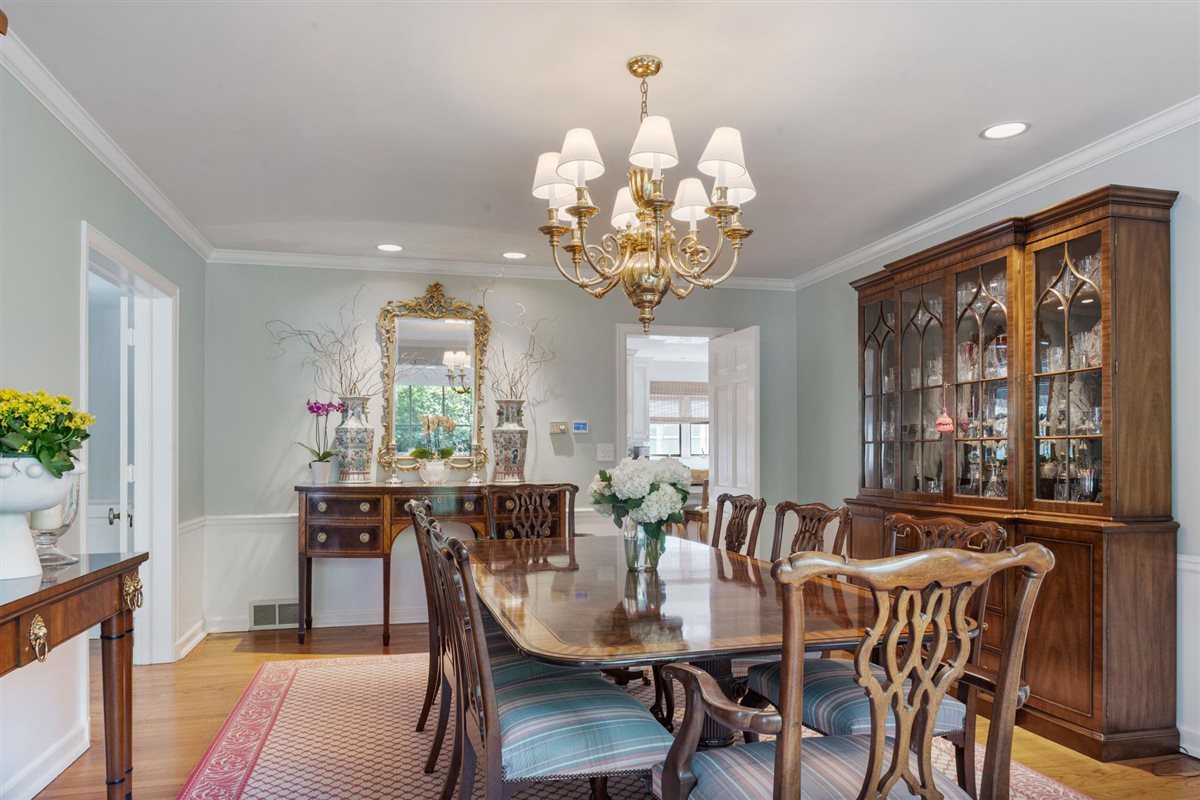 145 Woodley Road Winnetka, IL 60093 - Photo 9 of 75