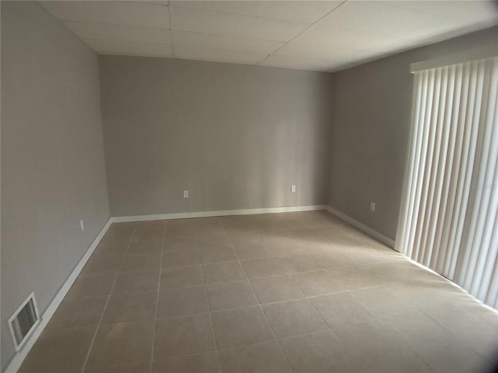 5038 Northeast Sandy Road Arcadia, FL 34266 - Photo 13 of 42 a view of a room that has a window in it