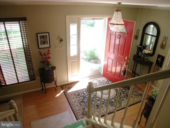 10817 Game Preserve Road Gaithersburg, MD 20879 - Photo 12 of 28 Entrance / Foyer