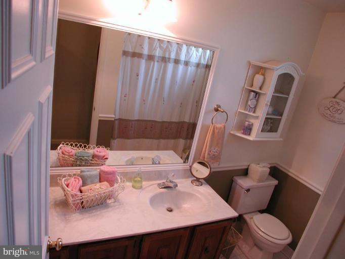 10817 Game Preserve Road Gaithersburg, MD 20879 - Photo 17 of 28 Bath #1