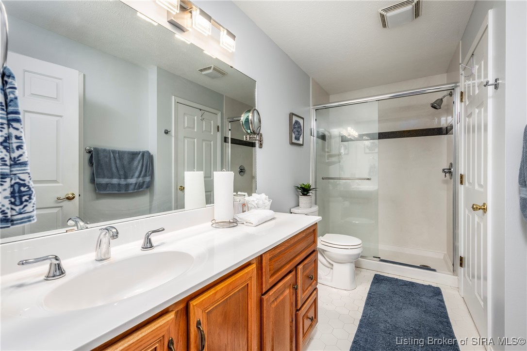 2900 Middle Road, Unit 9 Jeffersonville, IN 47130 - Photo 14 of 19 Gallery Image 14