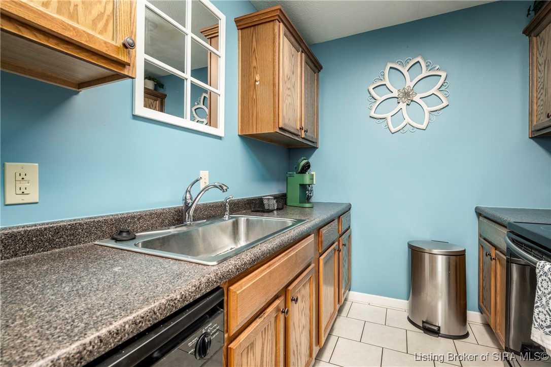 2900 Middle Road, Unit 9 Jeffersonville, IN 47130 - Photo 8 of 19 Gallery Image 8