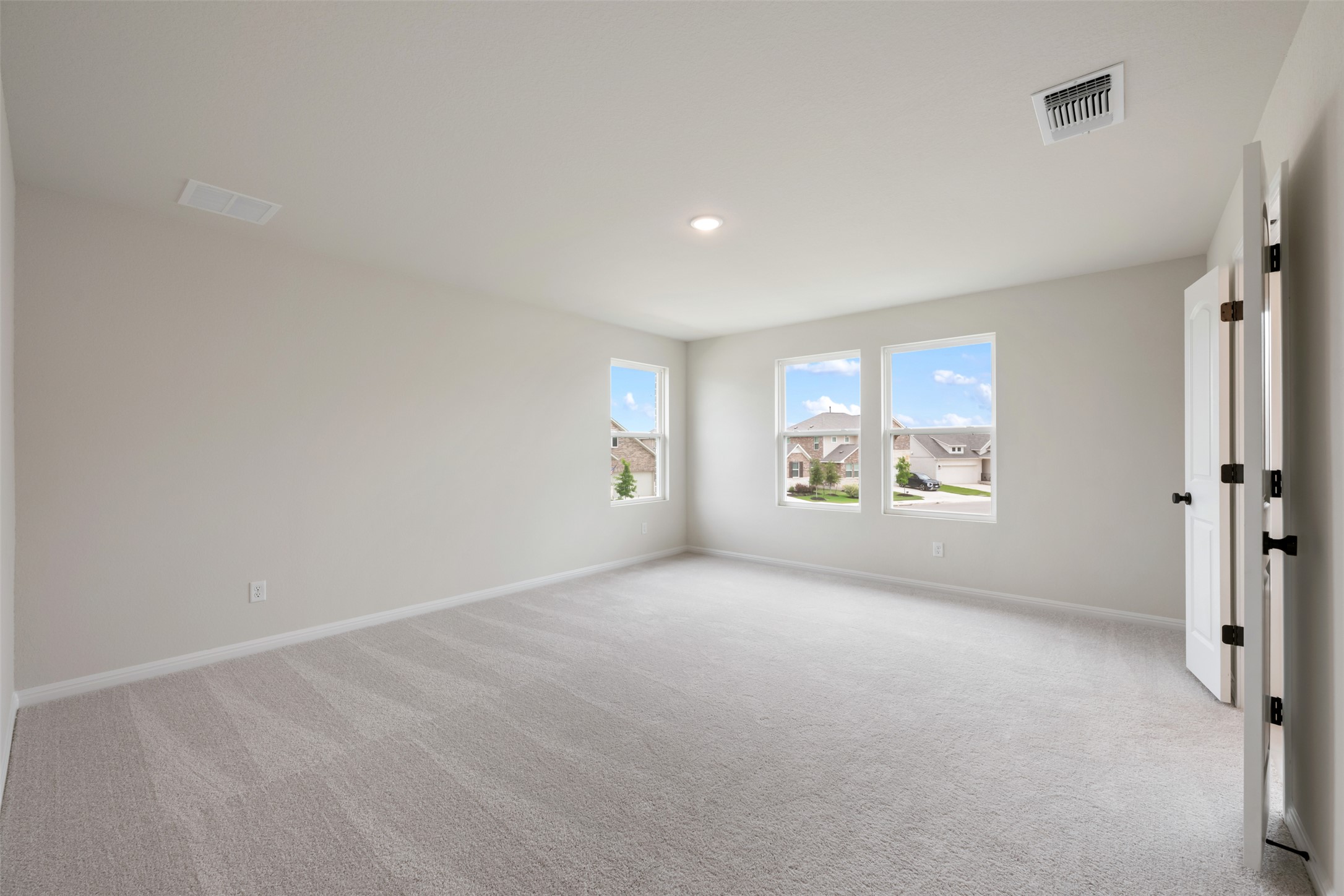 1832 Fannie Road Georgetown, TX 78633 - Photo 29 of 40 an empty room with windows and mirror