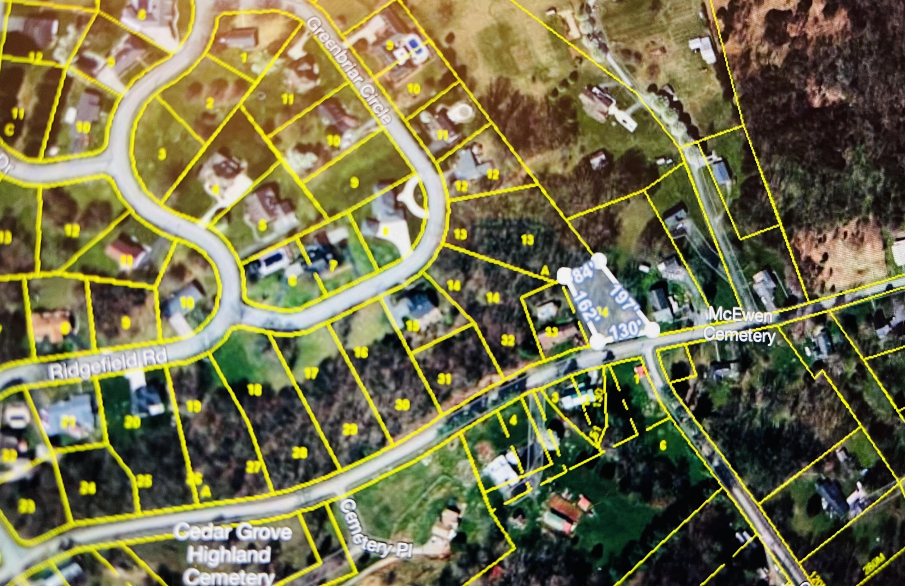 34 South Southside Road, Unit 34 Elizabethton, TN 37643 - Photo 3 of 18 FEB7AFC1-3CE7-4084-87CC-9D98C0E864EA