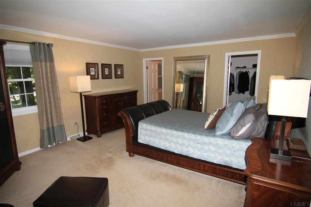 23 Stonegate Road Ballston Lake, NY 12019 - Photo 11 of 15 Photo 11