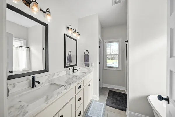 $650,000 | 4761 Guthrie Highway, Clarksville, TN 37040