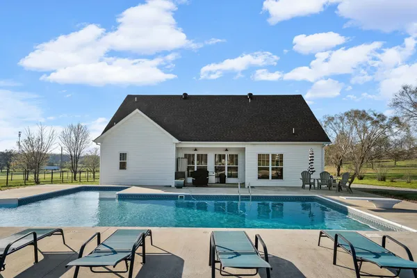 $650,000 | 4761 Guthrie Highway, Clarksville, TN 37040