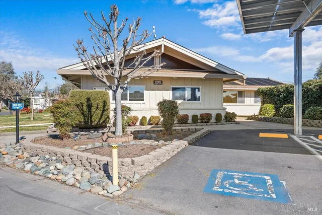 $325,000 | 8145 Willow Street, Windsor, CA 95492