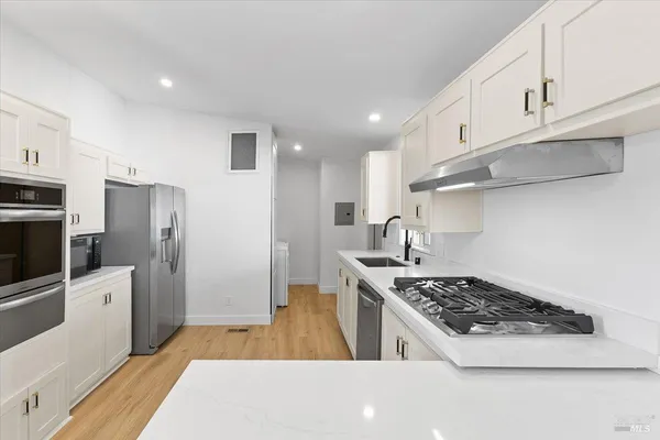 $325,000 | 8145 Willow Street, Windsor, CA 95492