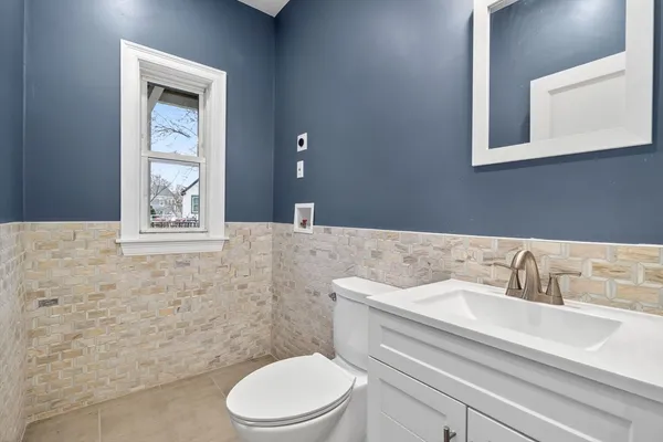 $3,600 | 29 East Street, Unit 2, Boston, MA 02122