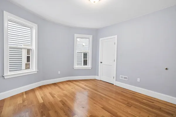 $3,600 | 29 East Street, Unit 2, Boston, MA 02122