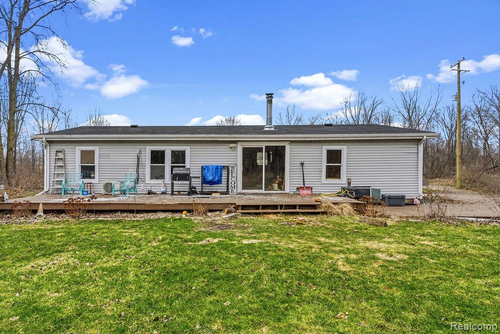 8311 South State Road Bancroft, MI 48414 - Photo 27 of 37