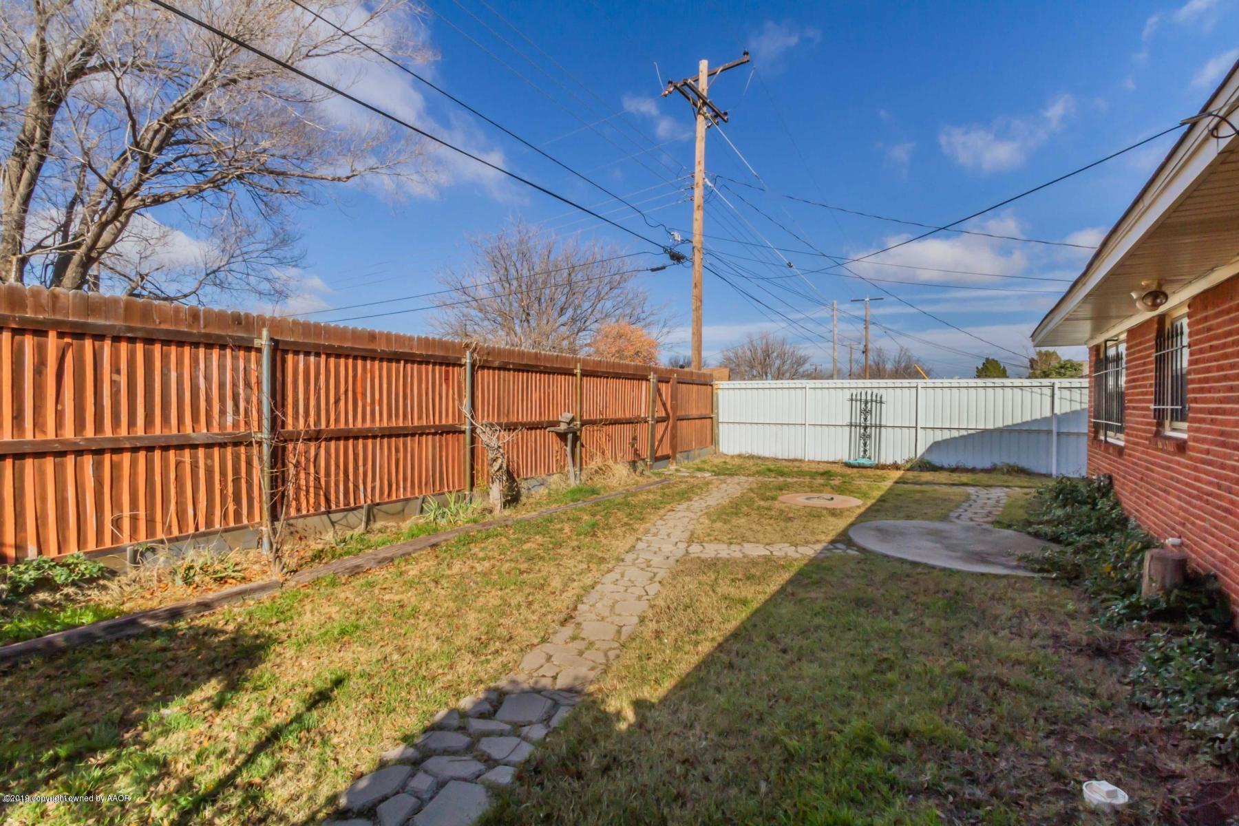 4614 South Bryan Street Amarillo, TX 79110 - Photo 32 of 35 BACKYARD VIEW 2