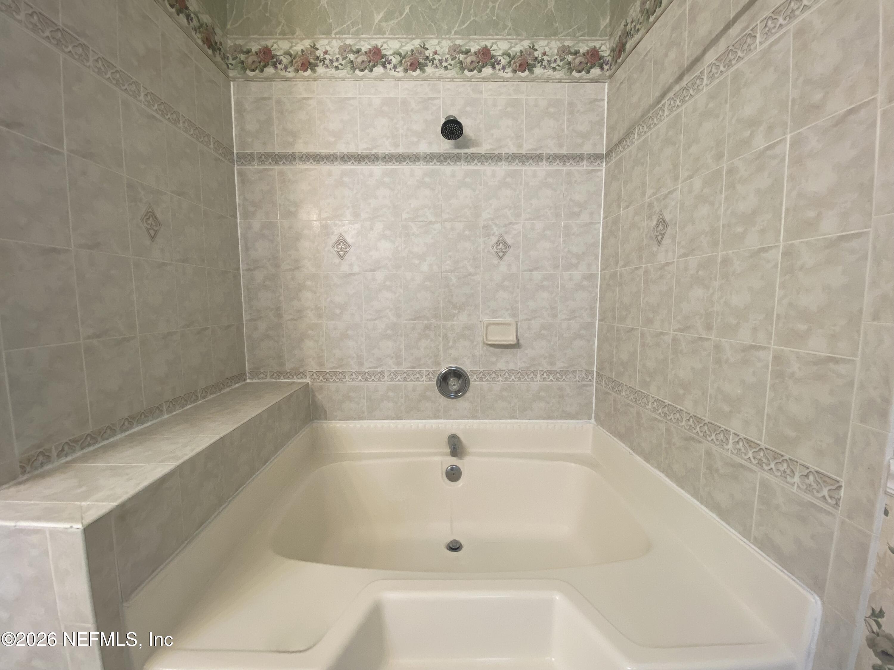 120 Seminole Road Atlantic Beach, FL 32233 - Photo 7 of 21 a close view of a bathtub in bathroom