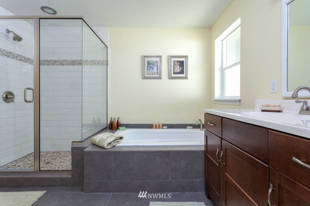 409 219th Place Southwest Bothell, WA 98021 - Photo 14 of 19