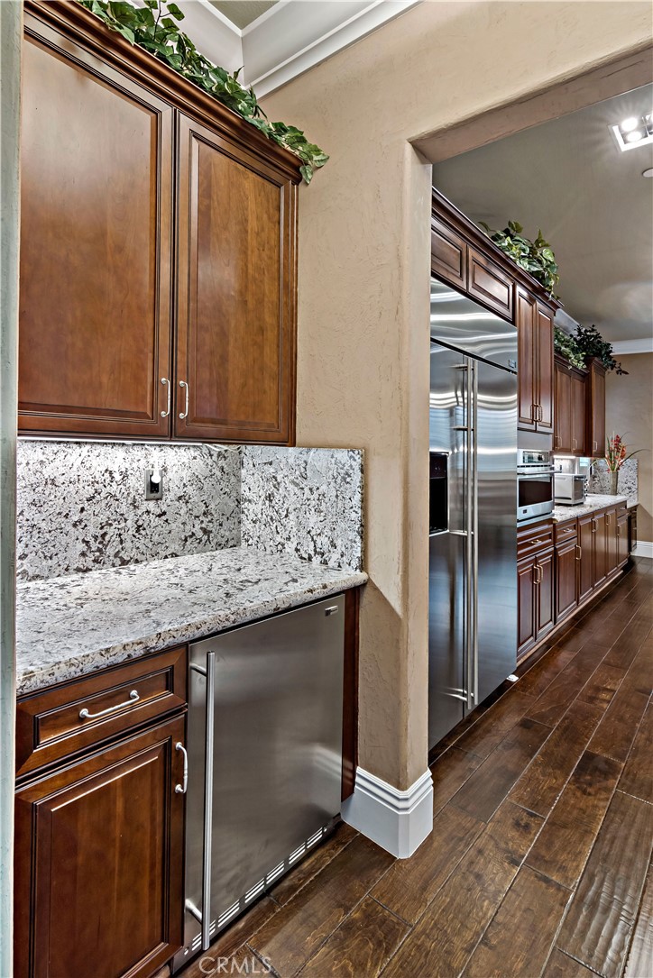 689 Crystal Mountain Circle Riverside, CA 92506 - Photo 16 of 74 Butlers Pantry