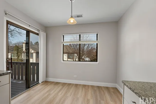 $325,000 | 1232 Plum Tree Court, Unit A2, Schaumburg, IL 60193