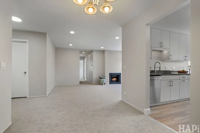 $325,000 | 1232 Plum Tree Court, Unit A2, Schaumburg, IL 60193