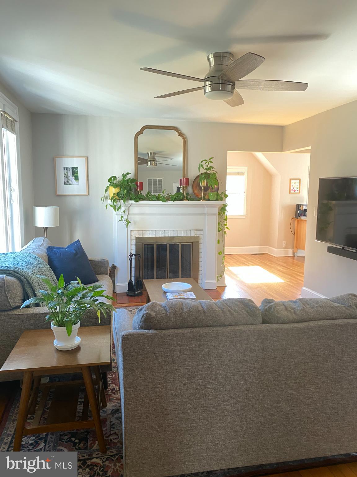 1406 North Glebe Road Arlington, VA 22207 - Photo 2 of 20 Bright and inviting living space with charm.