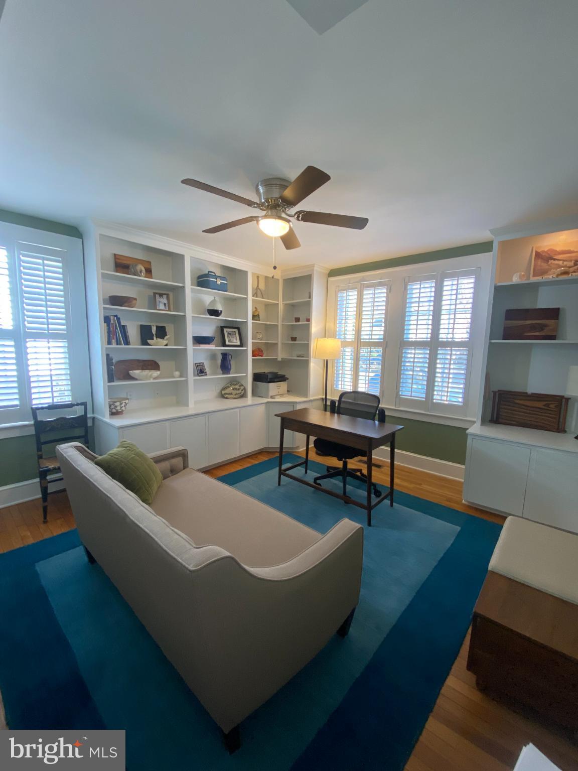 1406 North Glebe Road Arlington, VA 22207 - Photo 8 of 20 Bright and inviting home office retreat.