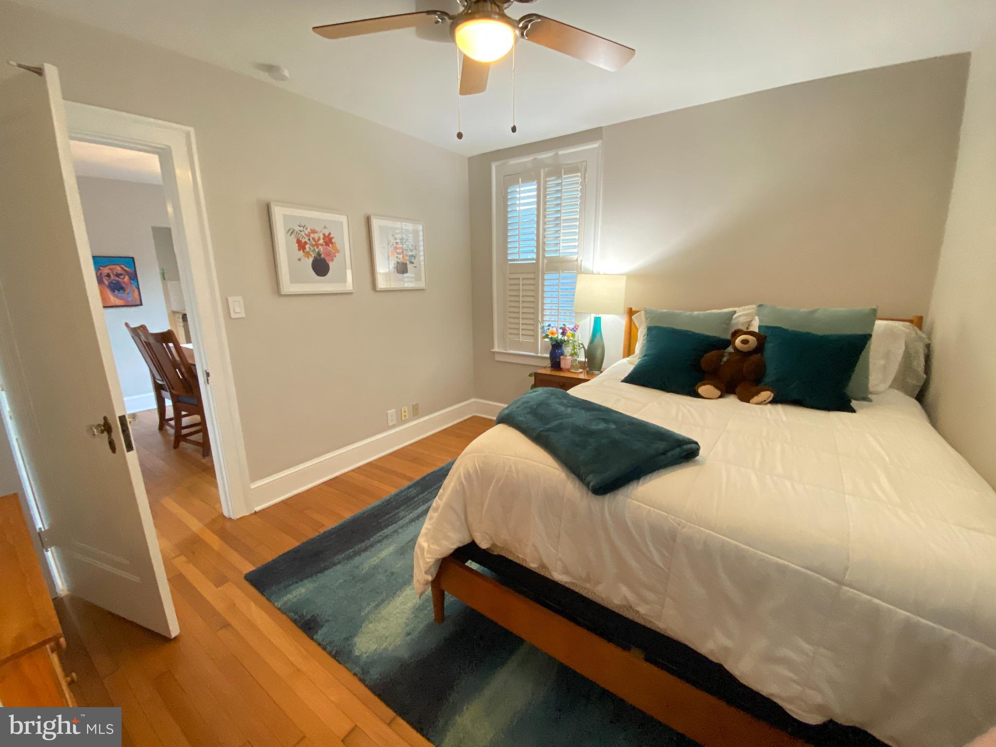 1406 North Glebe Road Arlington, VA 22207 - Photo 10 of 20 Cozy retreat with warm, inviting tones.