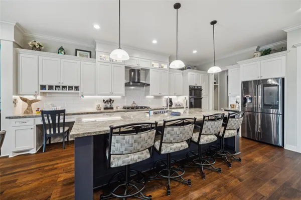 $1,195,000 | 3848 South Main Street, Anahuac, TX 77514
