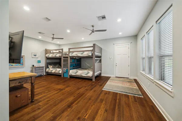 $1,195,000 | 3848 South Main Street, Anahuac, TX 77514