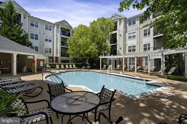 $305,000 | 12905 Centre Park Circle, Unit 107, Herndon, VA 20171