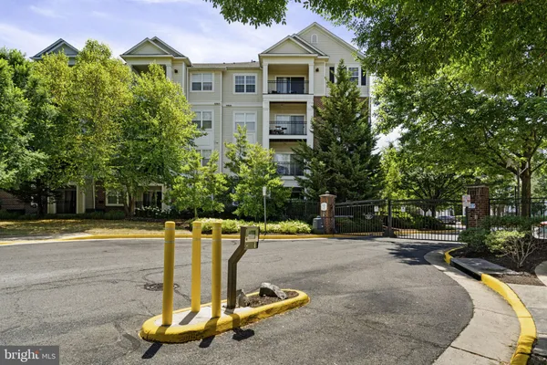 $305,000 | 12905 Centre Park Circle, Unit 107, Herndon, VA 20171
