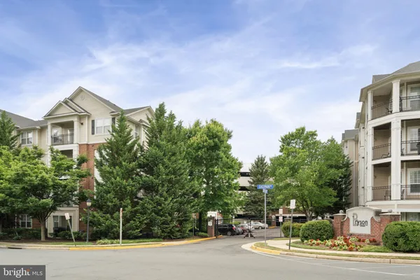 $305,000 | 12905 Centre Park Circle, Unit 107, Herndon, VA 20171