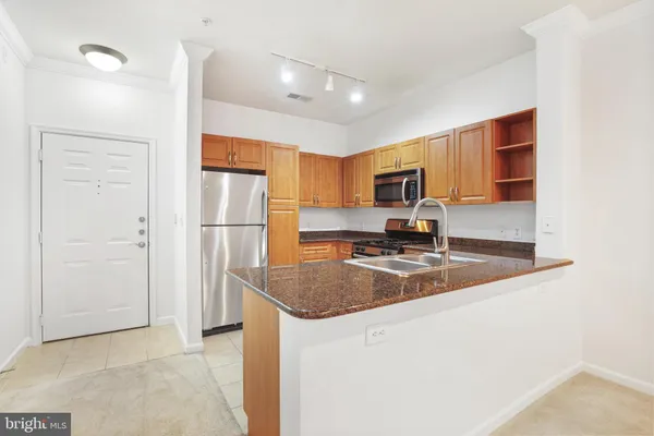 $305,000 | 12905 Centre Park Circle, Unit 107, Herndon, VA 20171