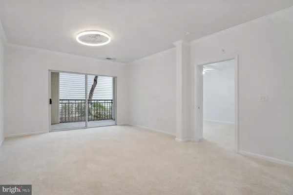 $305,000 | 12905 Centre Park Circle, Unit 107, Herndon, VA 20171