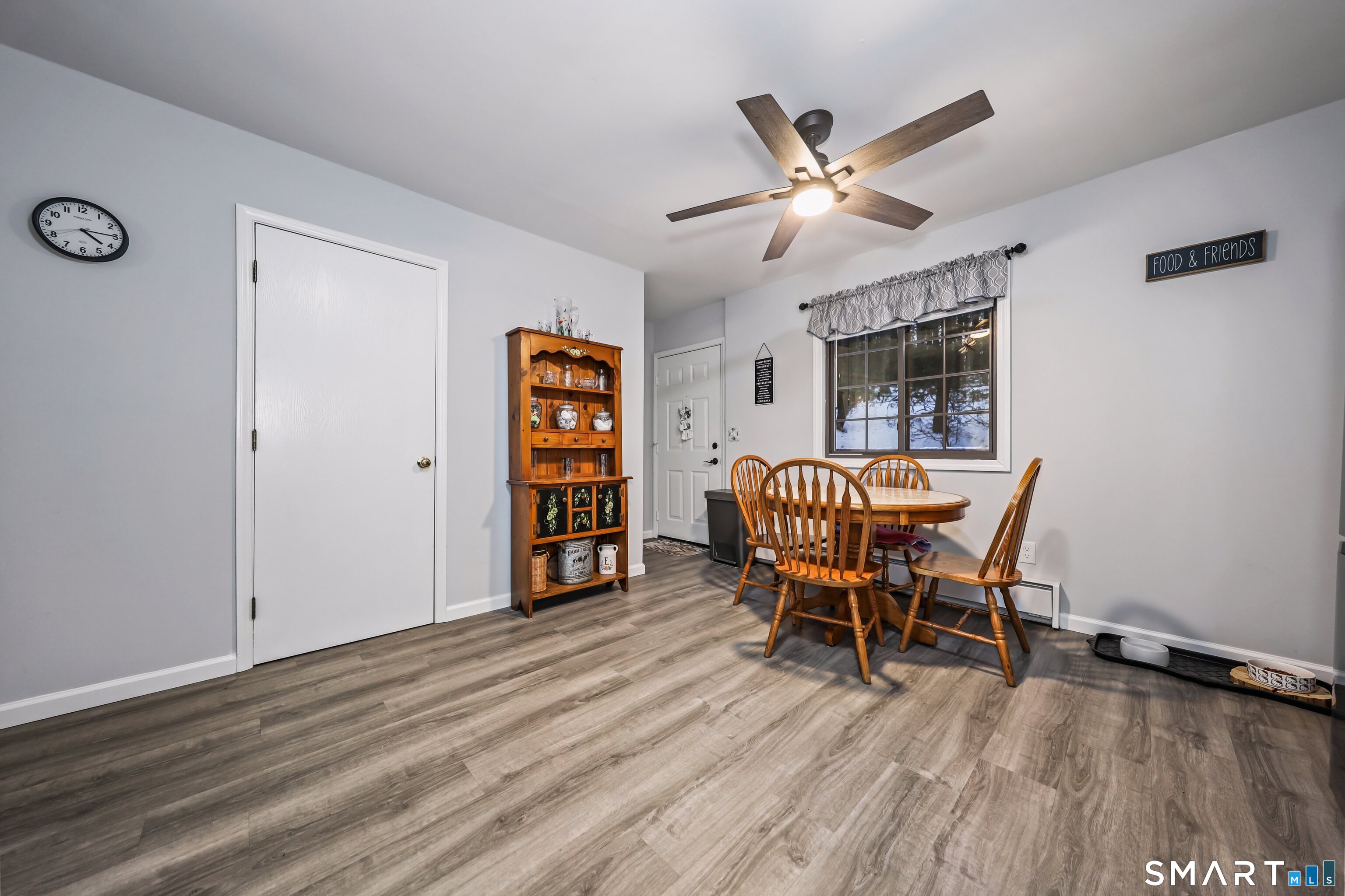 143 Pine Hill Road, Unit 5C Thomaston, CT 06787 - Photo 8 of 29 a dining room with furniture and window