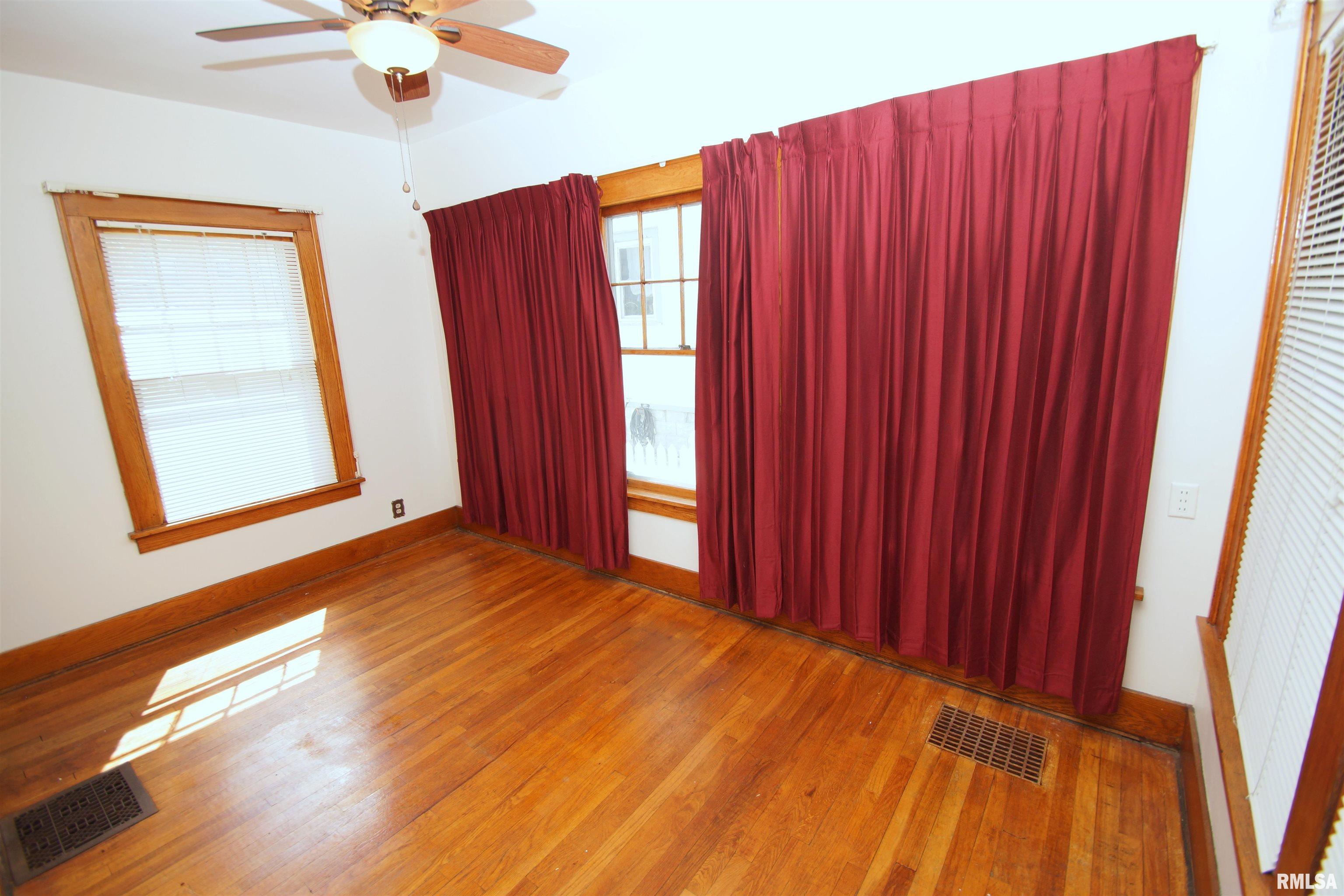 2509 Ripley Street Davenport, IA 52803 - Photo 6 of 20 Gallery Image 6