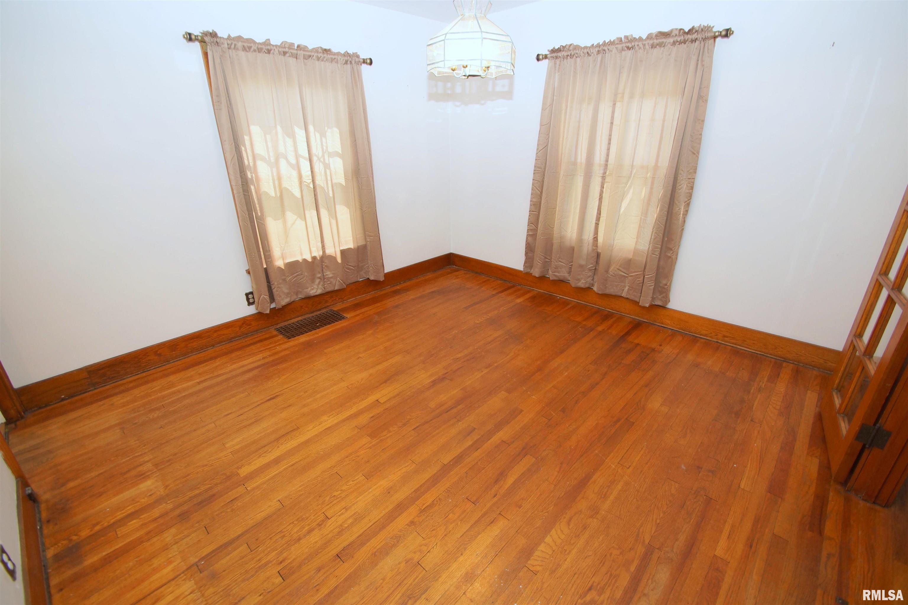 2509 Ripley Street Davenport, IA 52803 - Photo 7 of 20 Gallery Image 7